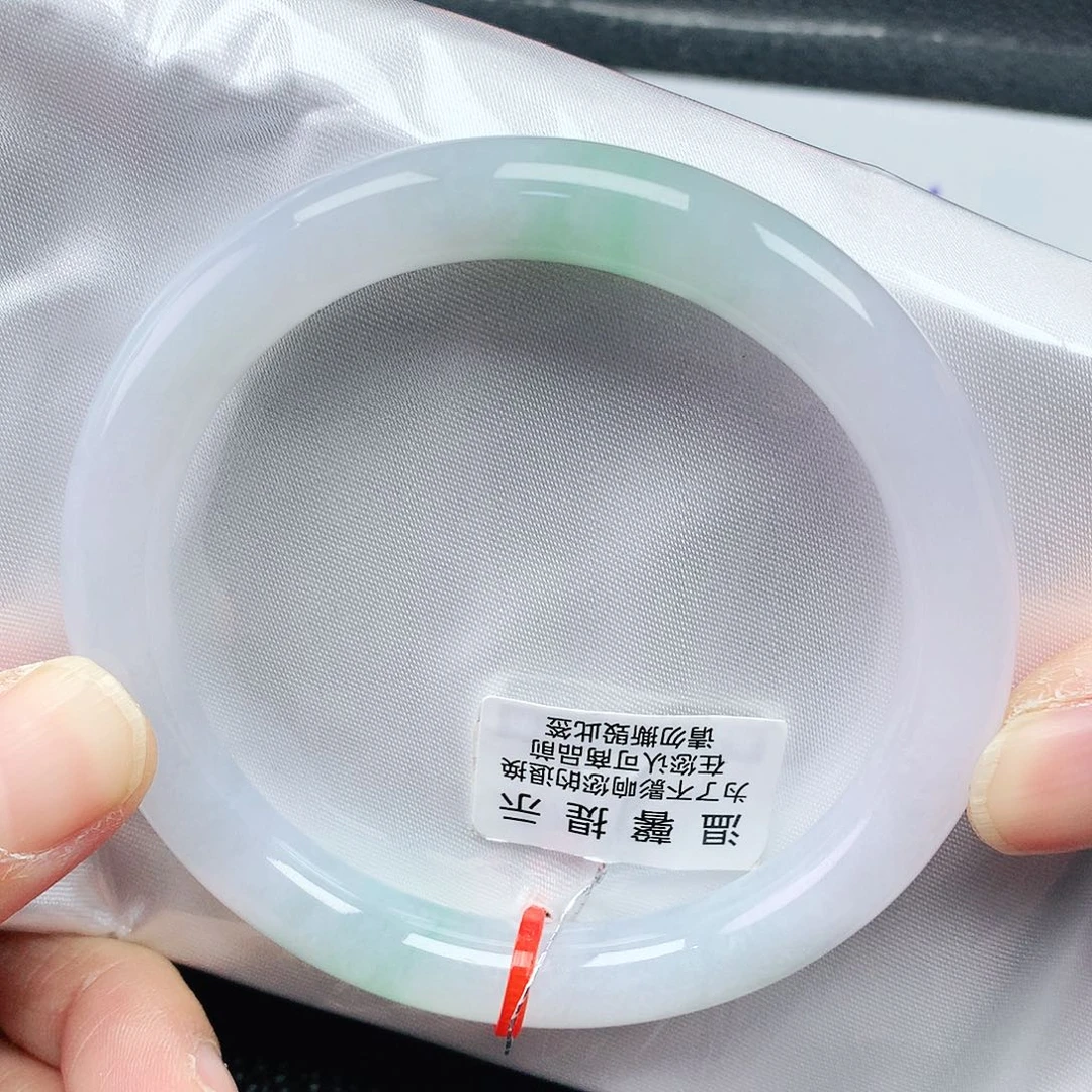 翡翠手镯未镶嵌58圈