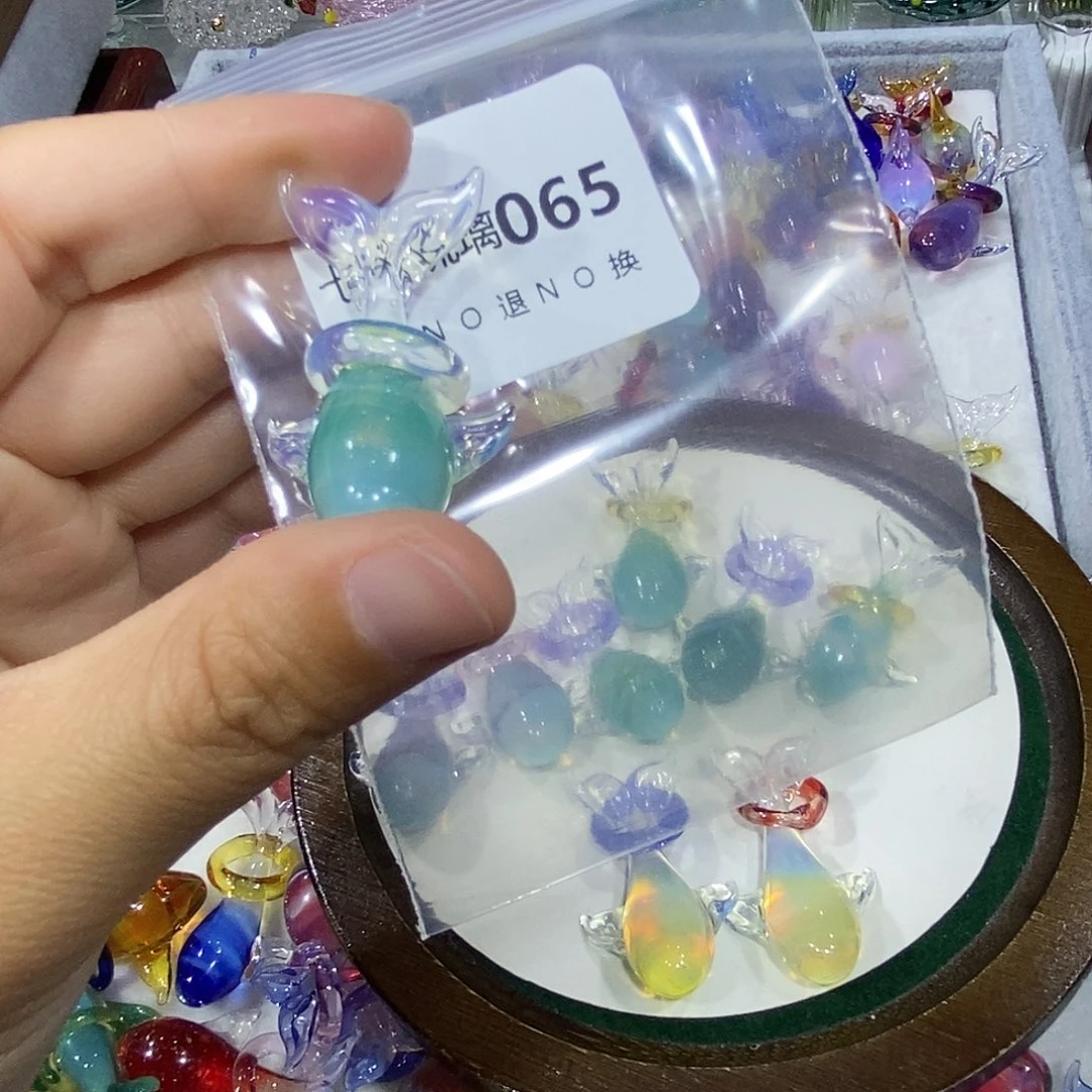 曦***~玻璃吊坠（不含链）65绿色鲸鱼