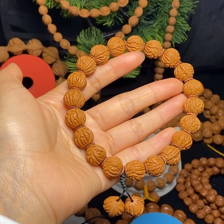 秦岭龙纹桃核手持