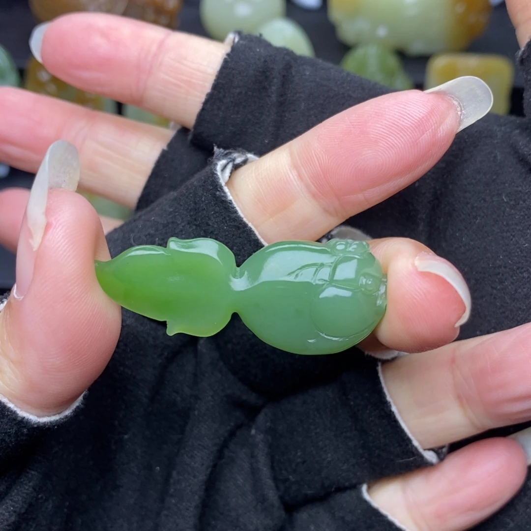 和田玉（碧玉）未镶嵌挂件