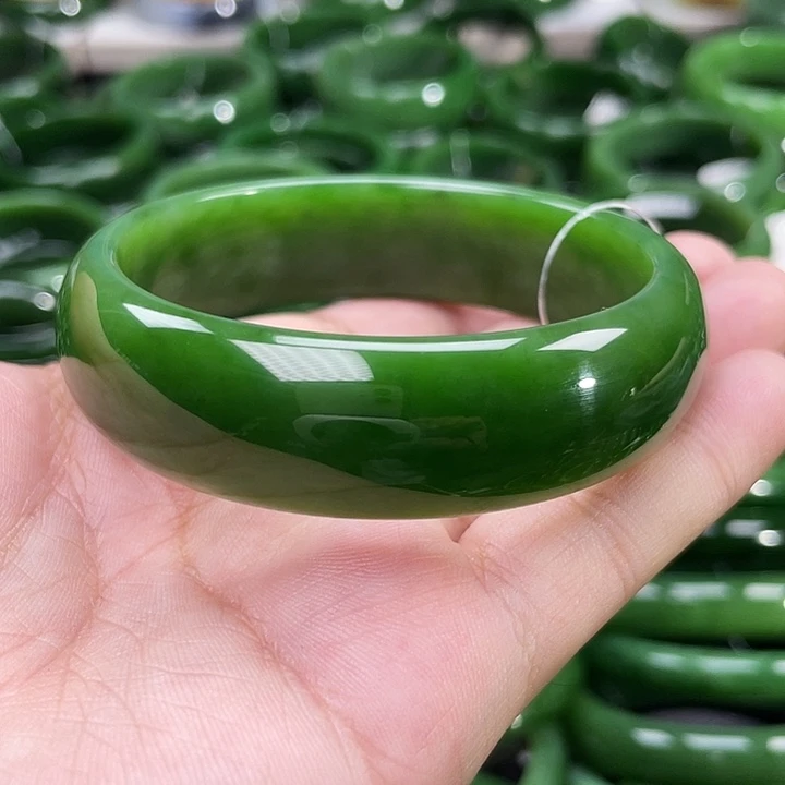 未镶嵌手镯和田玉（碧玉）