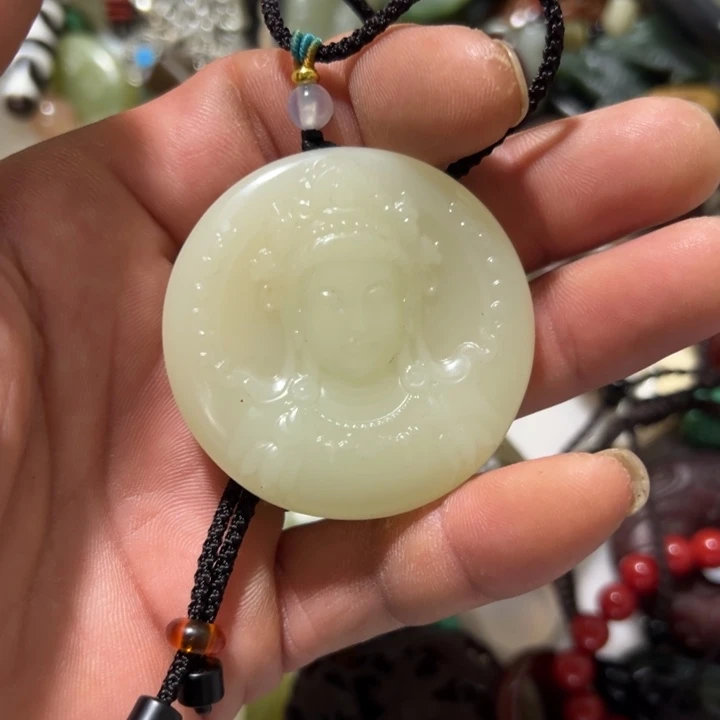 ****连只买单纯的吊坠，没带链子，属的性质。好的加油