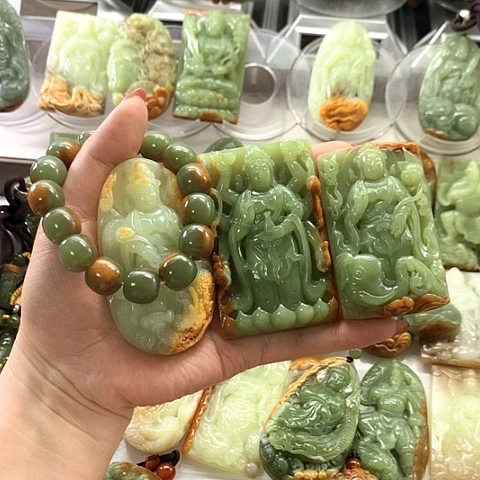 和田玉未镶嵌挂件