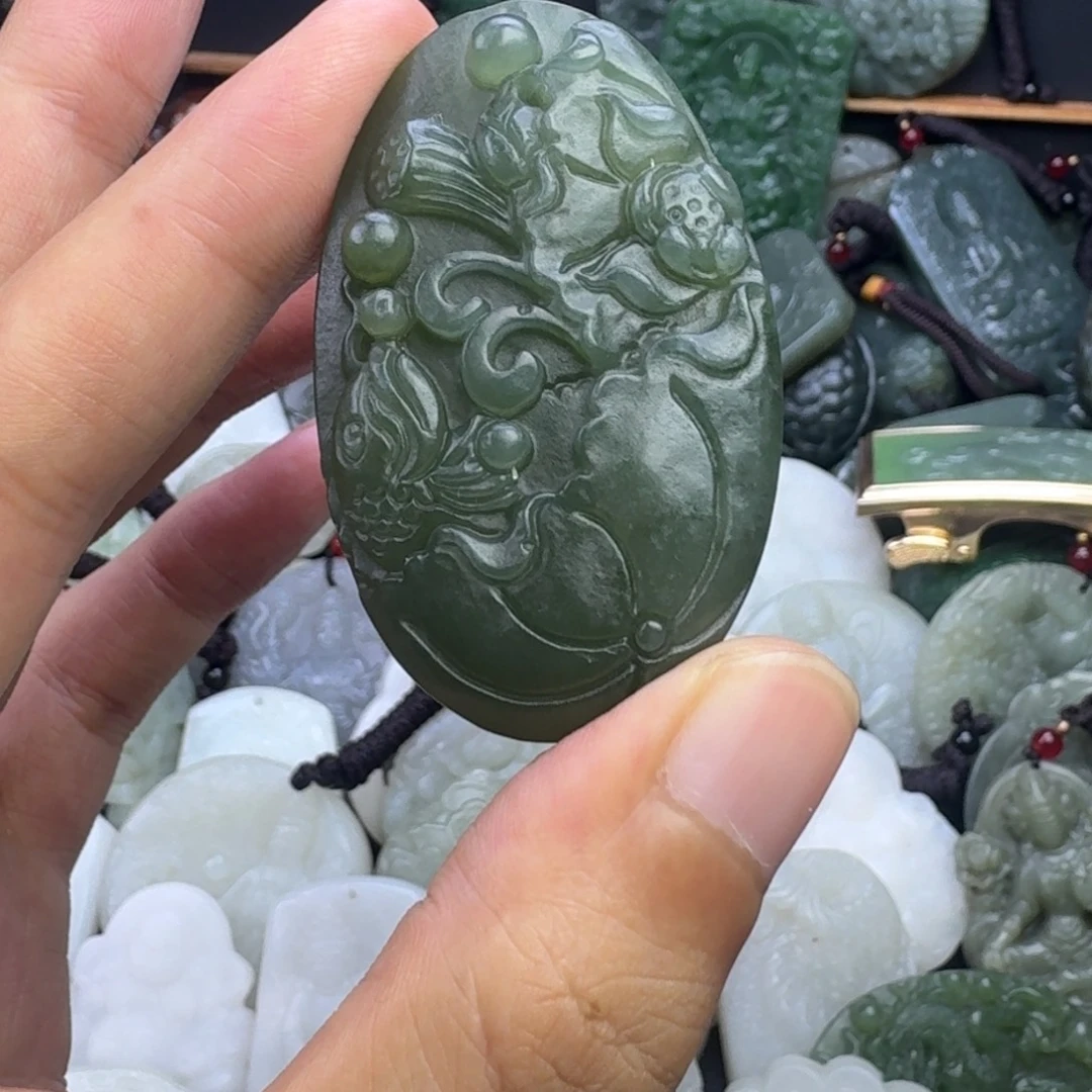 颈饰未镶嵌和田玉