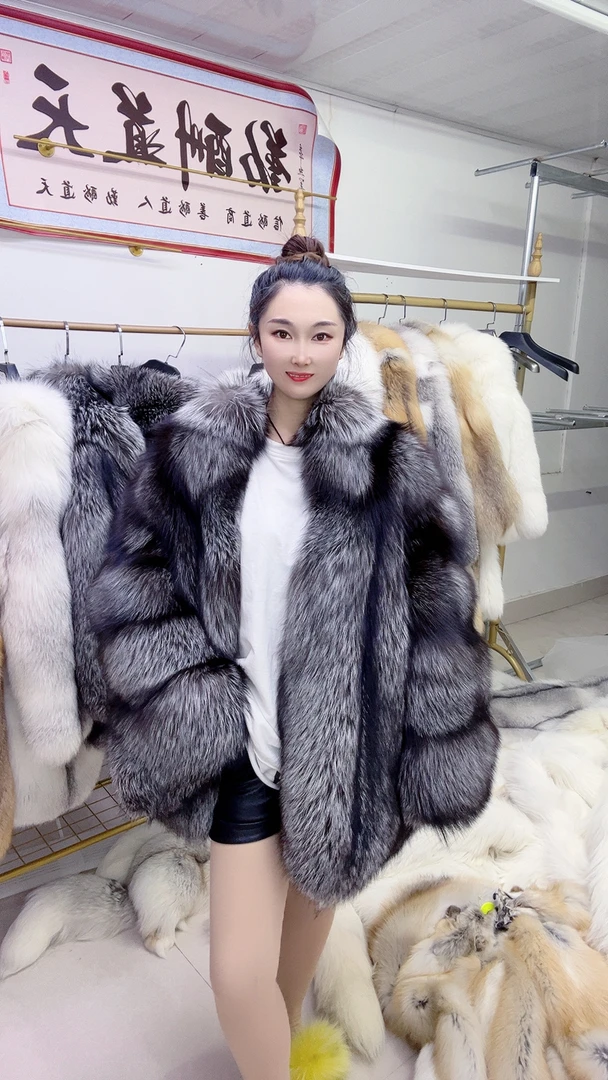 女士洋气时尚外套