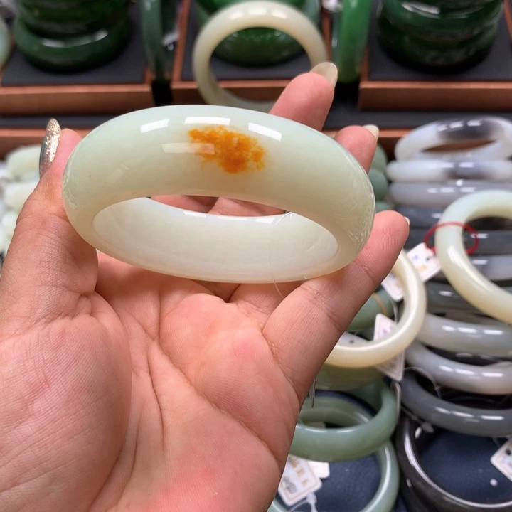【闪购商品】和田玉手镯未镶嵌