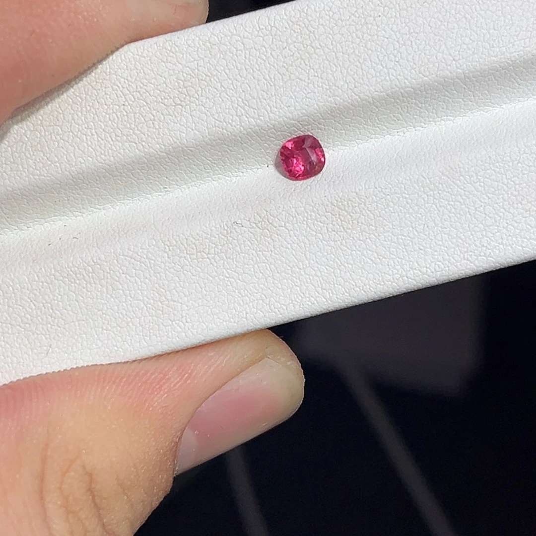 尖晶石裸石裸石方4