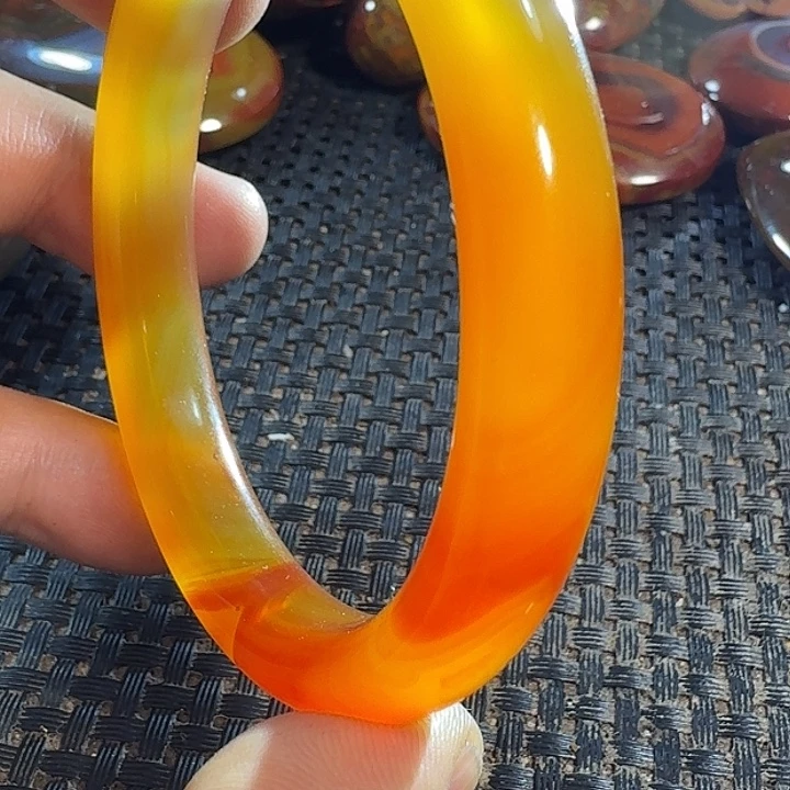 慕***锋玛瑙/玉髓未镶嵌颈饰