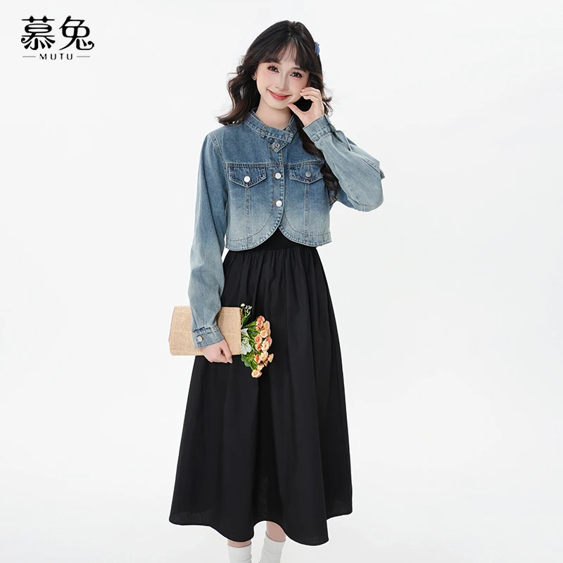 慕兔复古立领牛仔外套女2025春季新款叠穿黑色吊带连衣裙两件套装