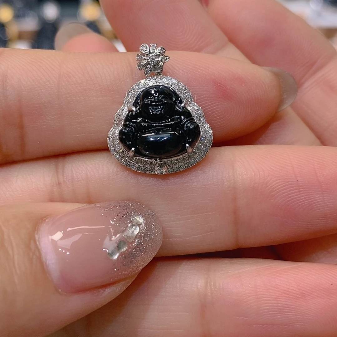 翡翠18K金镶嵌颈饰