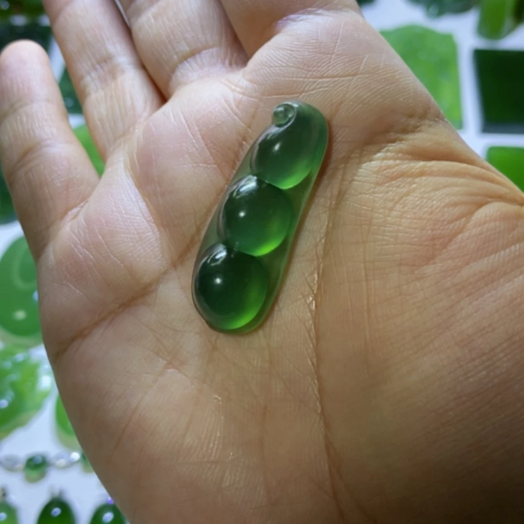 【闪购商品】蛇纹石玉颈饰未镶嵌