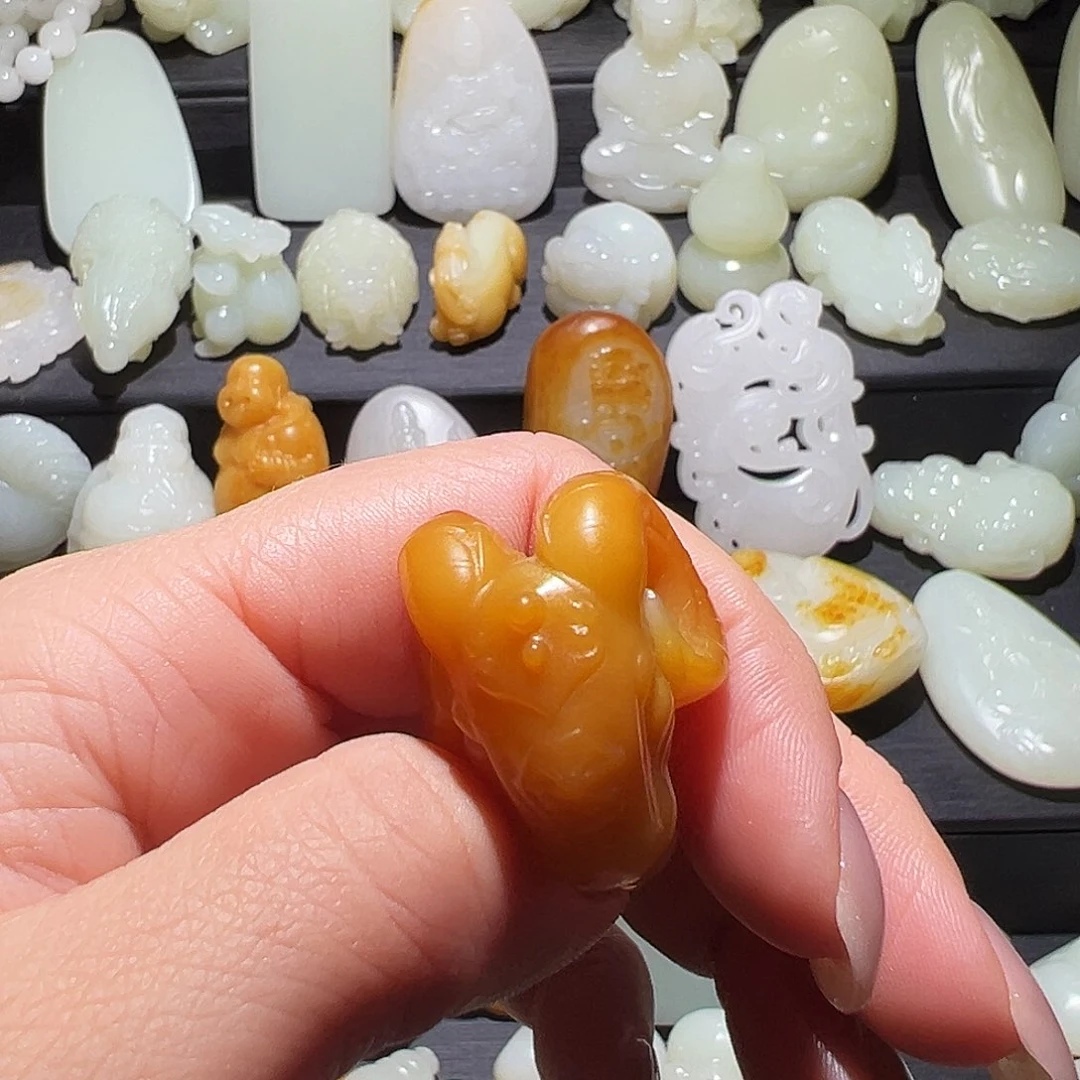 颈饰未镶嵌和田玉清*