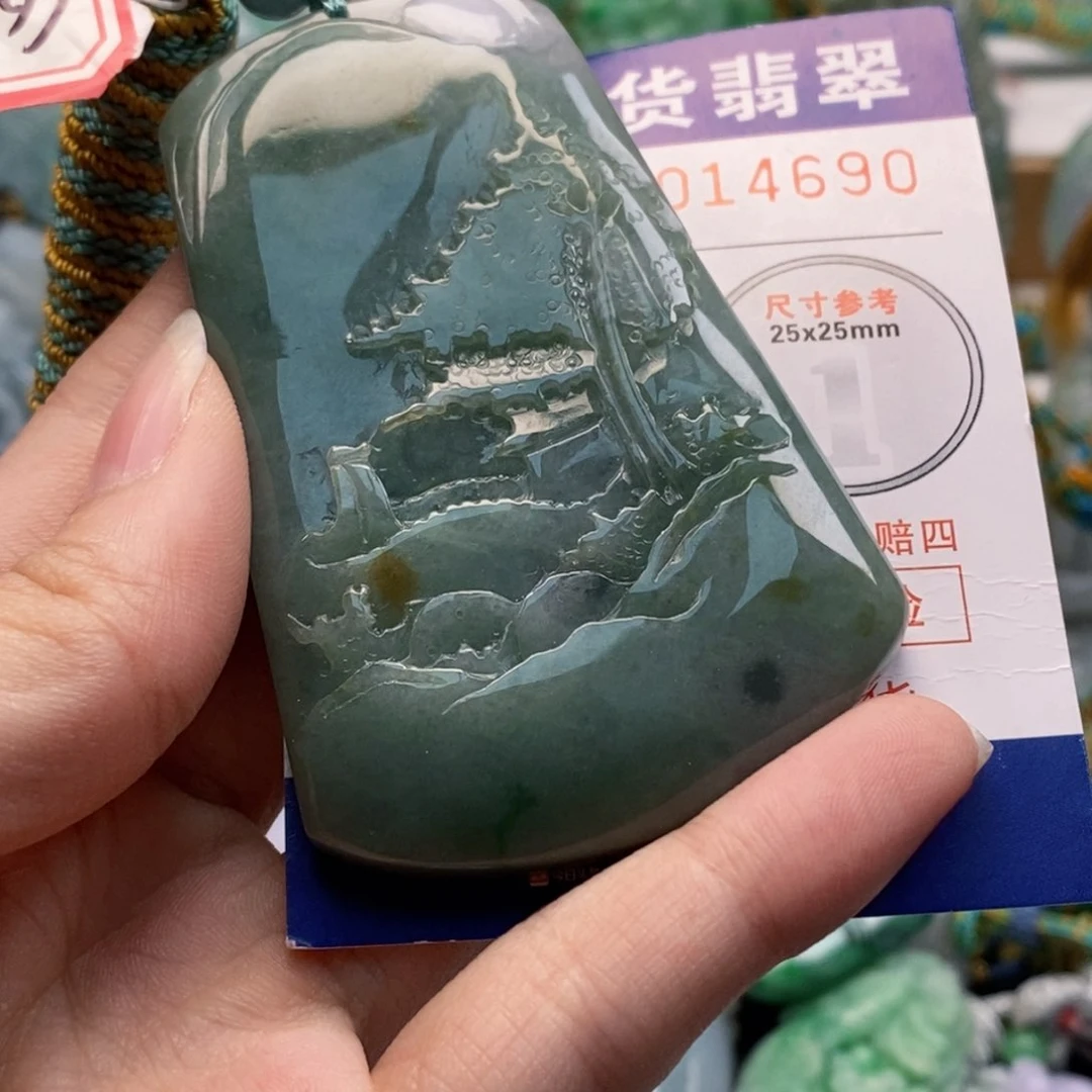 吊坠(不含链)未镶嵌翡翠