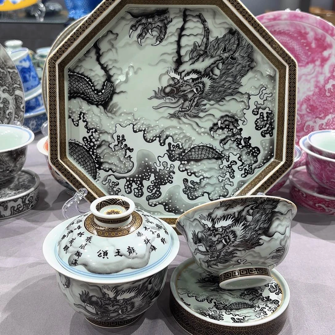 瓷片景德镇瓷器精品陈列