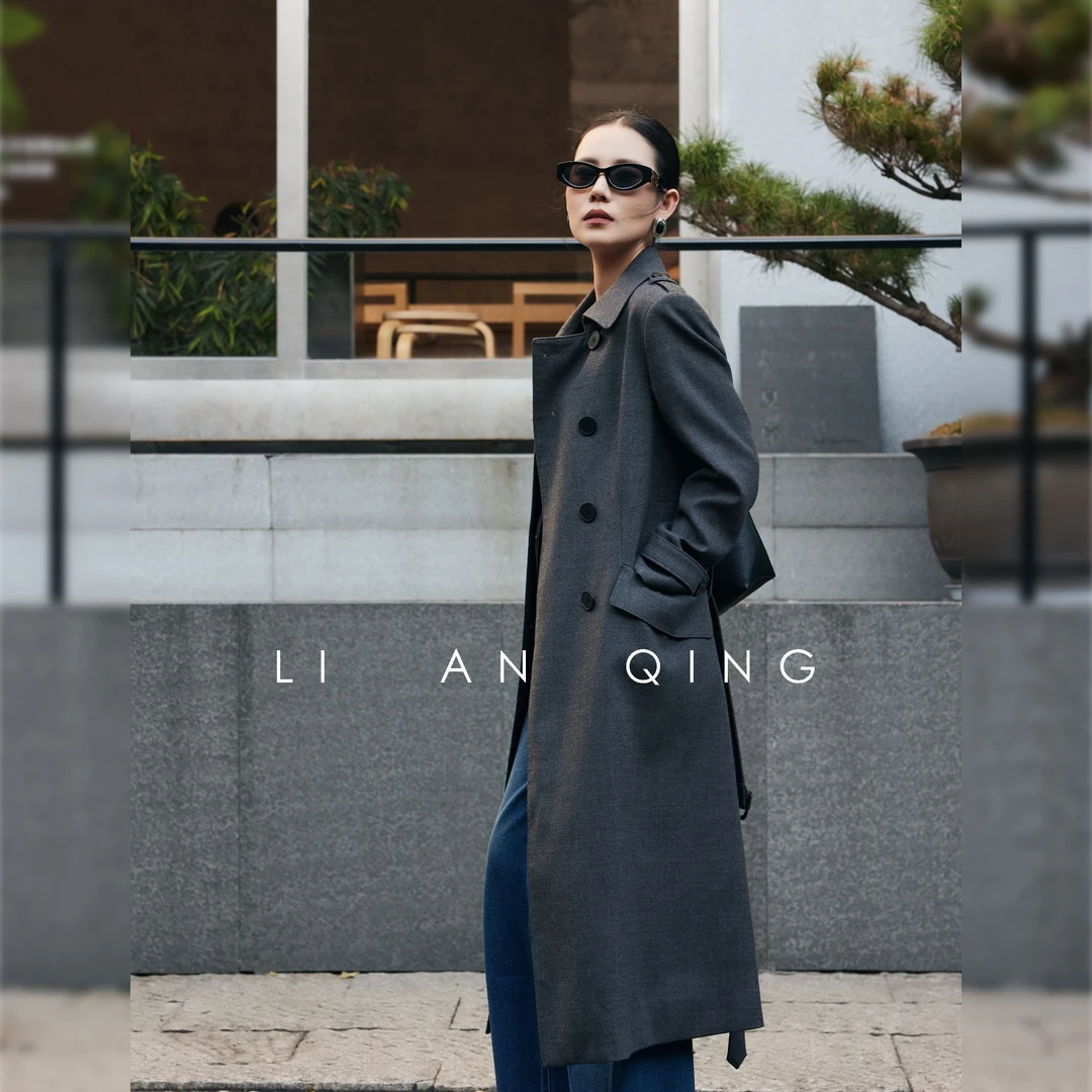 【巴塞罗纳】AN QING秋冬款上新远上灰雾百分百羊毛风衣系带翻领