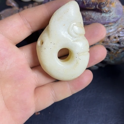 白玉菩提把件一个