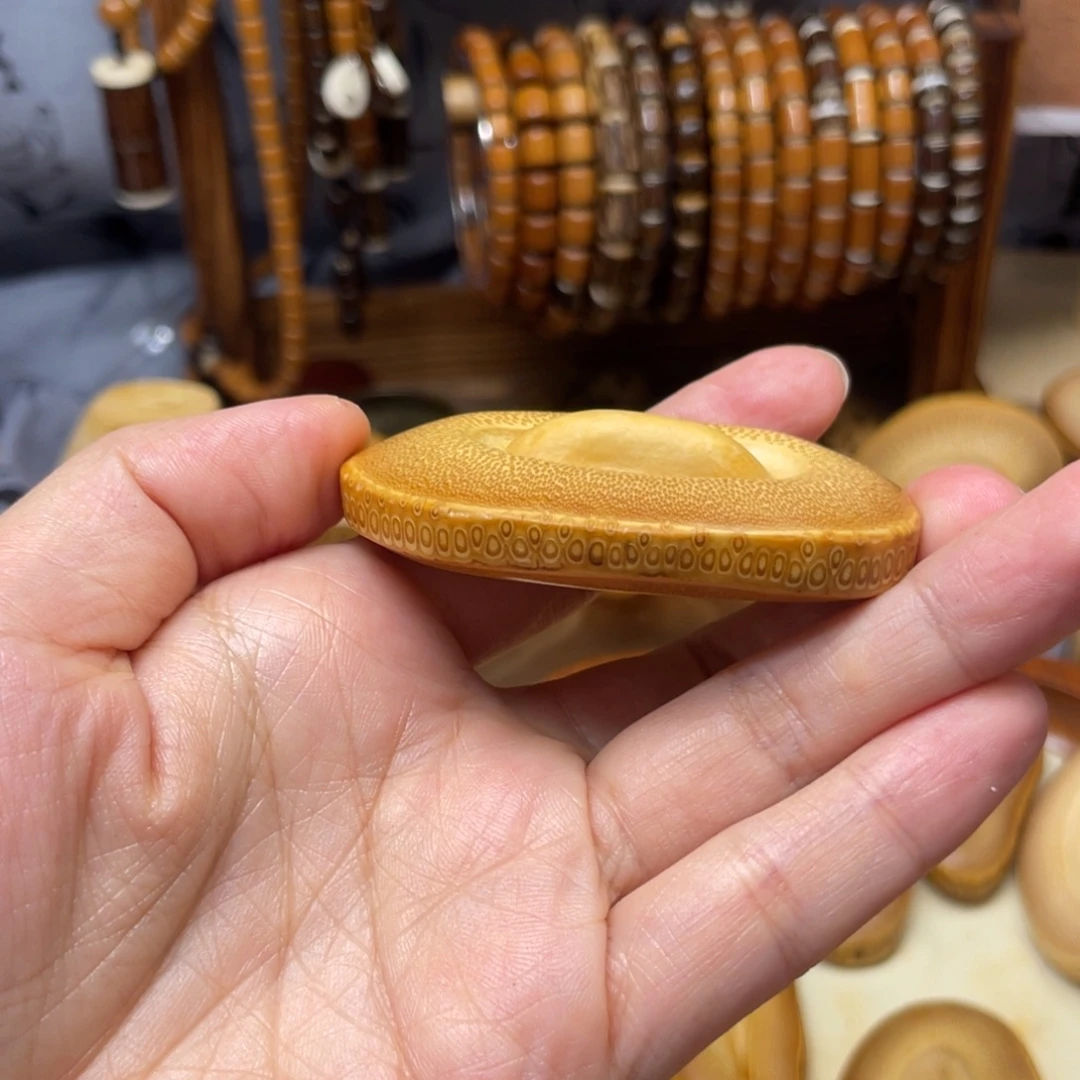 难***柜竹竹格手把件一粒