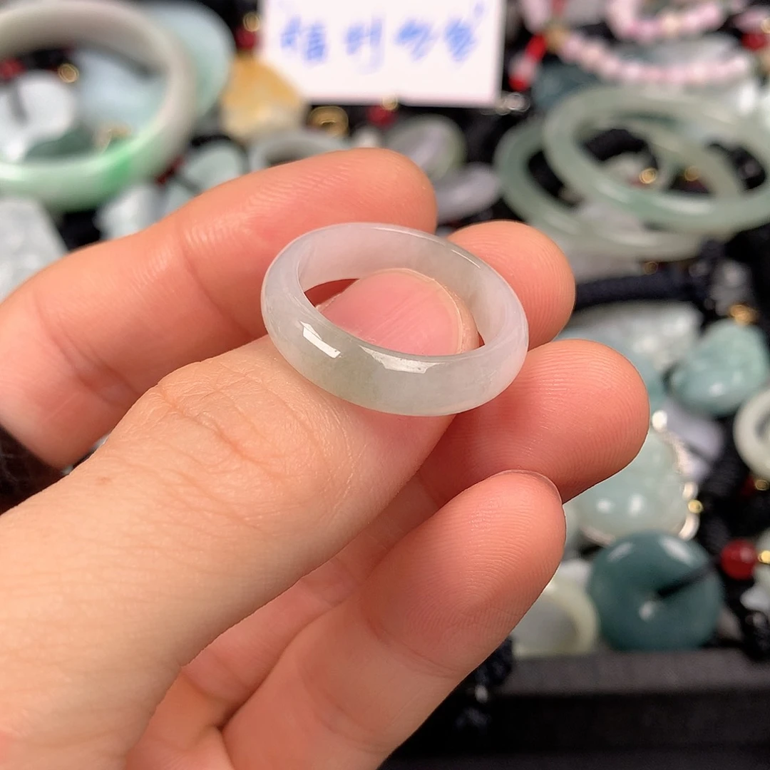 小****翡翠未镶嵌颈饰多样性发货1件