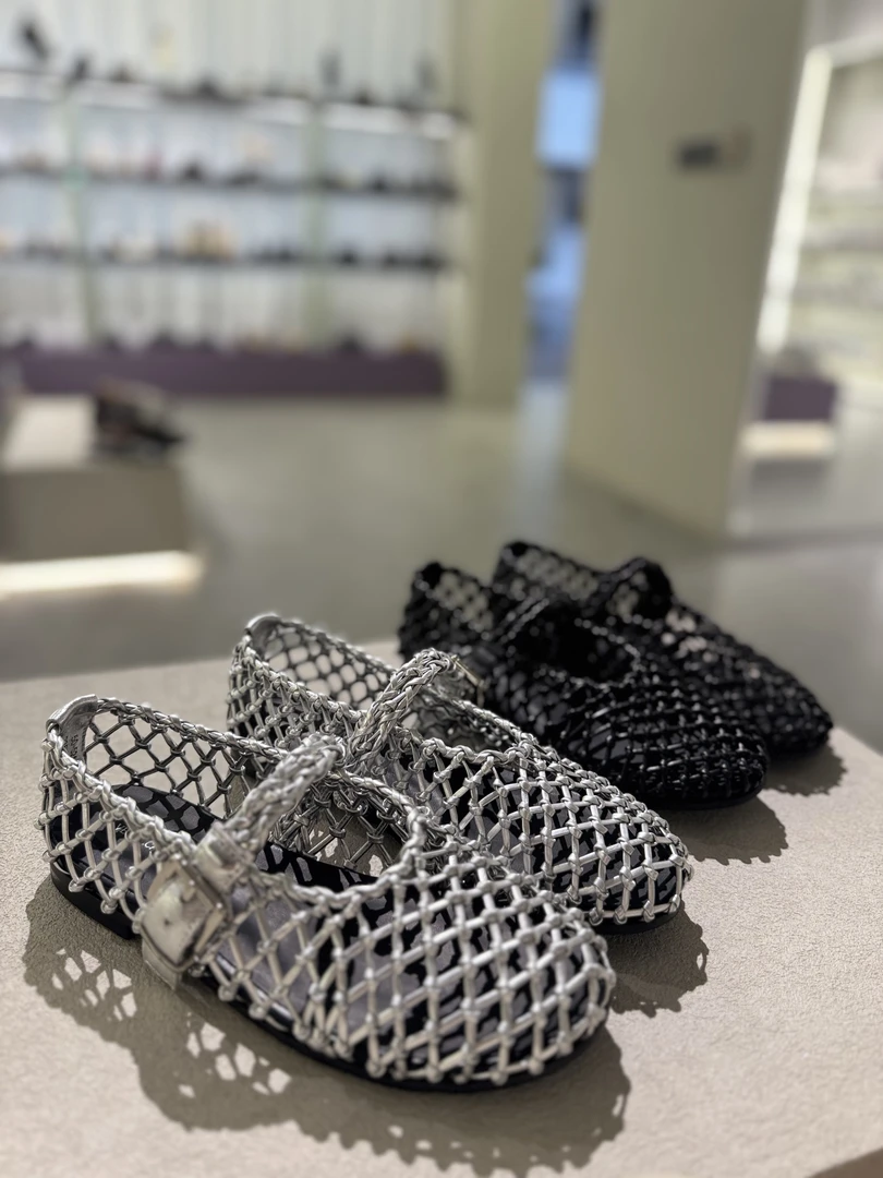 欧货很有特色潮款平底渔夫鞋玛丽珍单鞋网鞋女鞋50-521