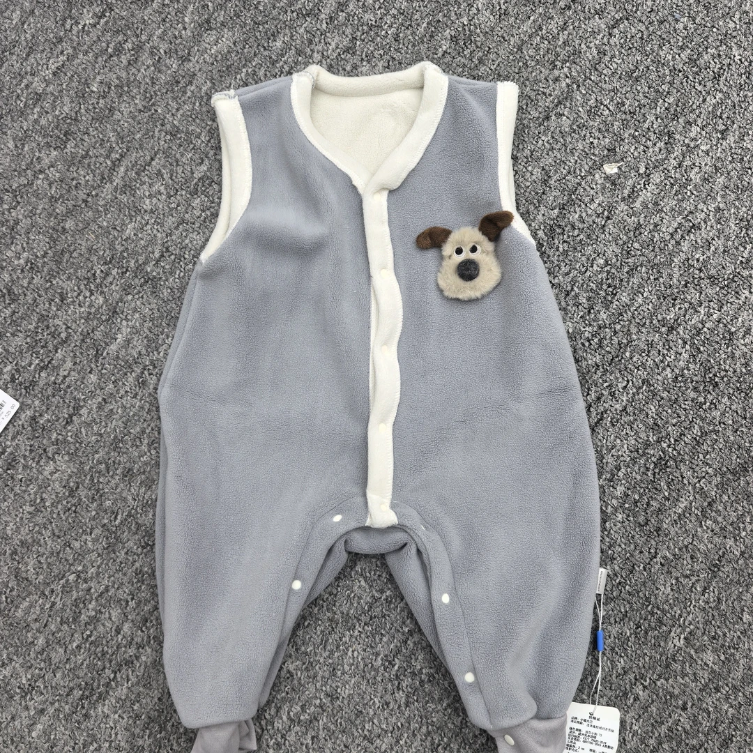 新生儿秋冬装背带连体衣加厚加绒男宝宝外出保暖爬服