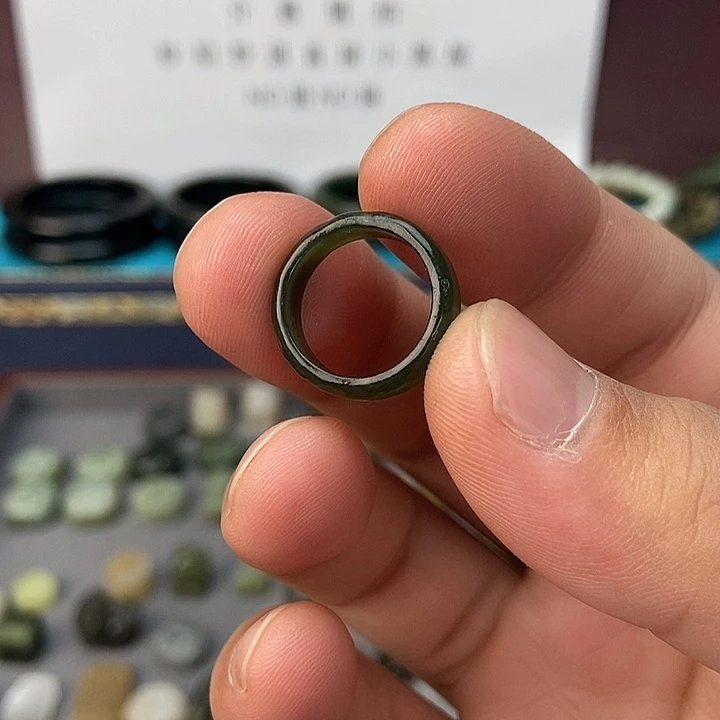 和田玉未镶嵌颈饰14