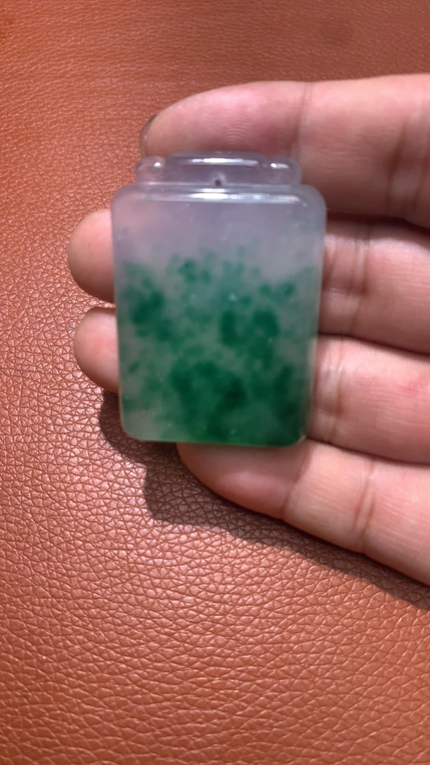 吊9  飘花无事牌吊坠