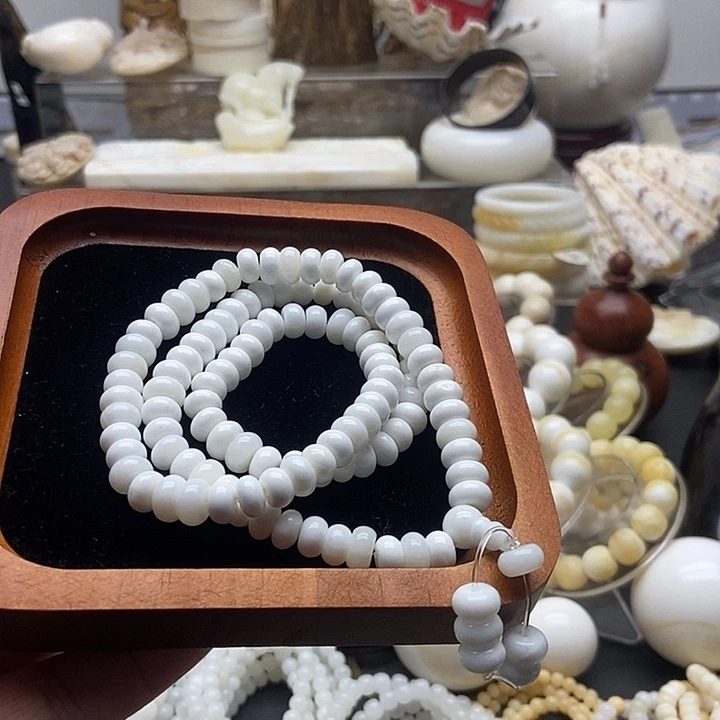 非金属贝壳全白通货算盘珠0.8多圈