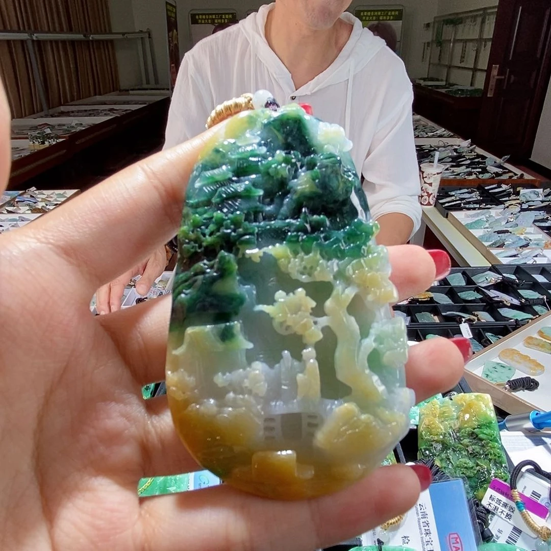 翡翠未镶嵌颈饰翡翠