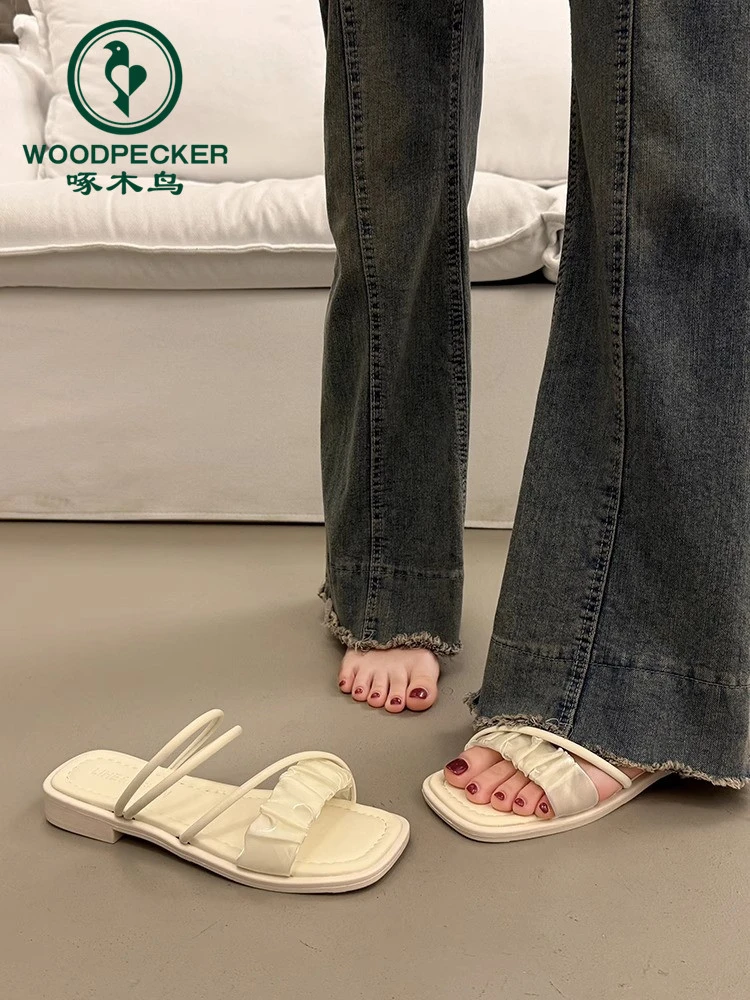 啄木鸟法式两穿平底凉拖鞋女款夏外穿高级感2025新款配裙子沙滩鞋