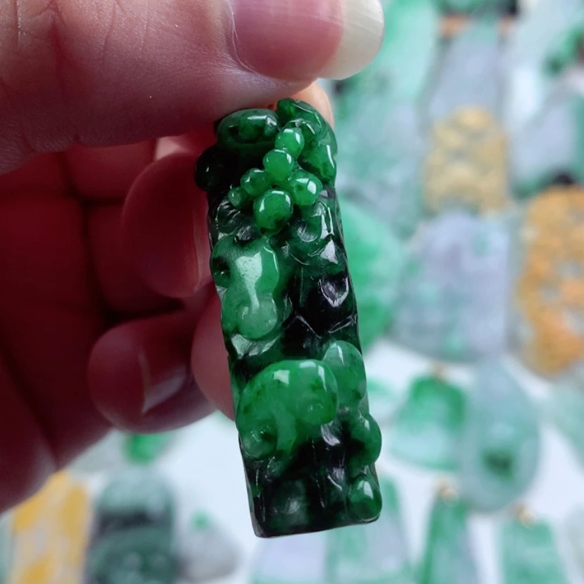 【闪购商品】翡翠未镶嵌吊坠(不含链)