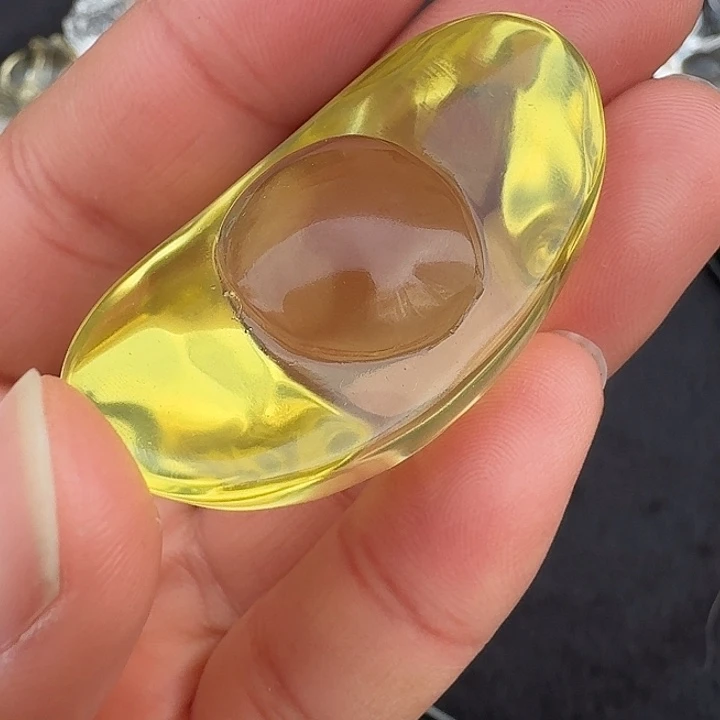 用***X未镶嵌水晶珠宝半成品