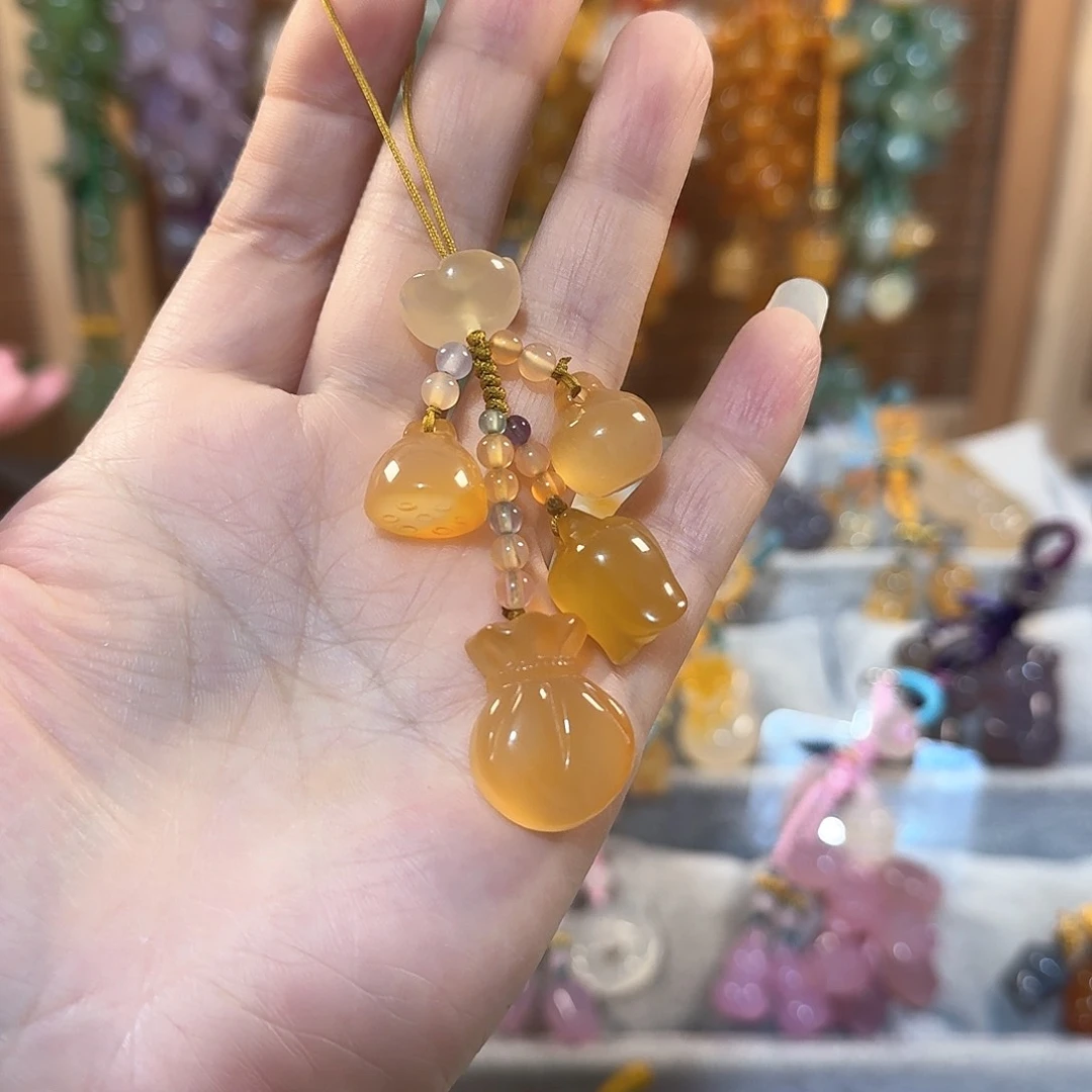 玛瑙/玉髓小挂件未镶嵌