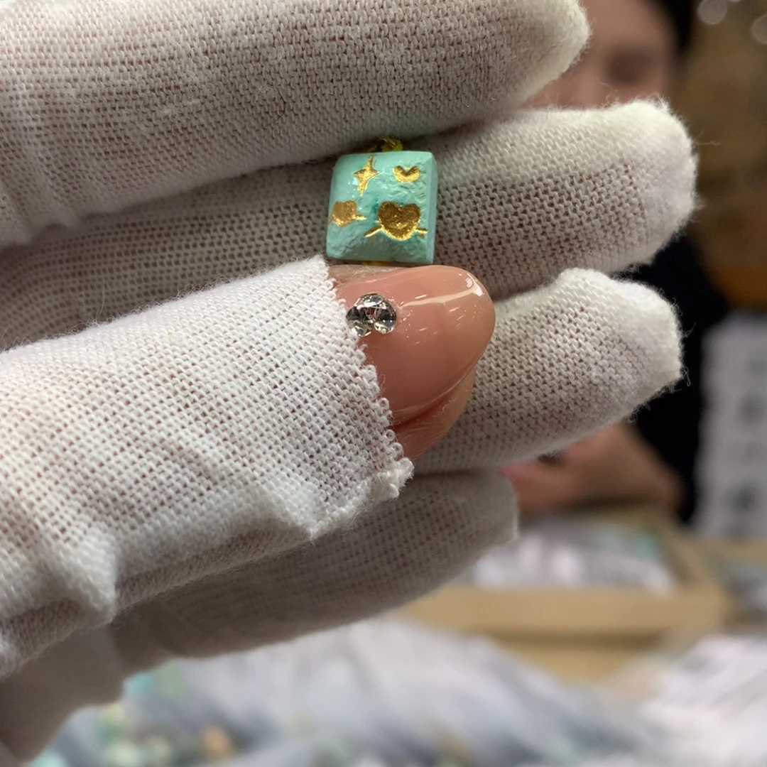 绿松石未镶嵌挂件