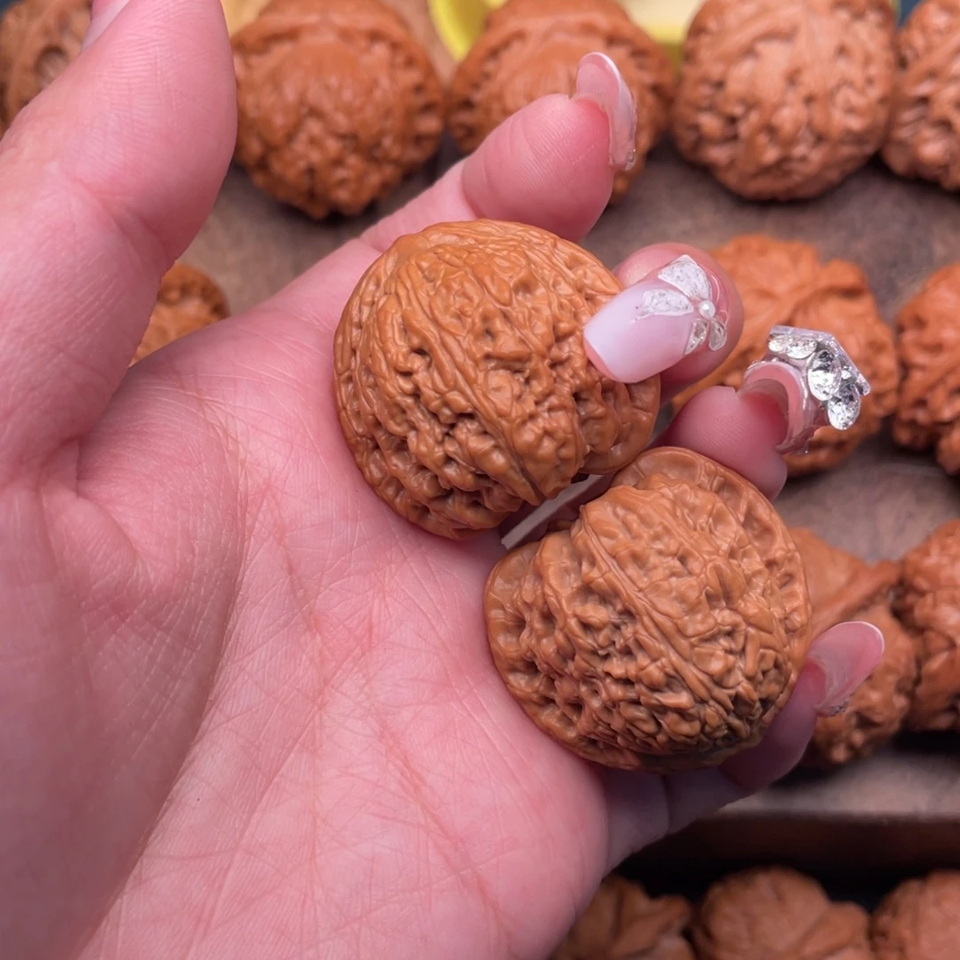 把件文玩核桃全品，三角，密纹狮子头34