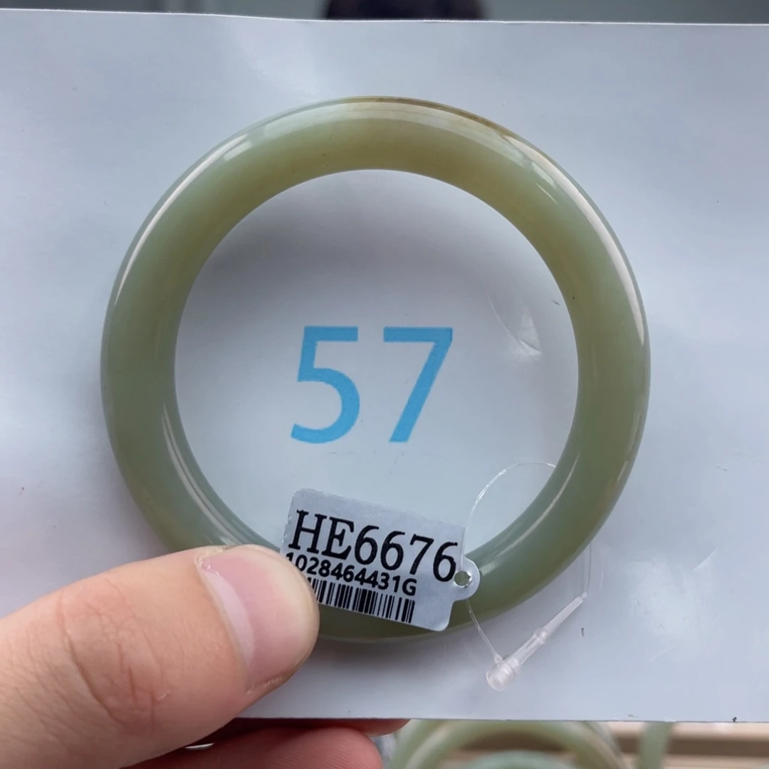 和田玉手镯未镶嵌秀