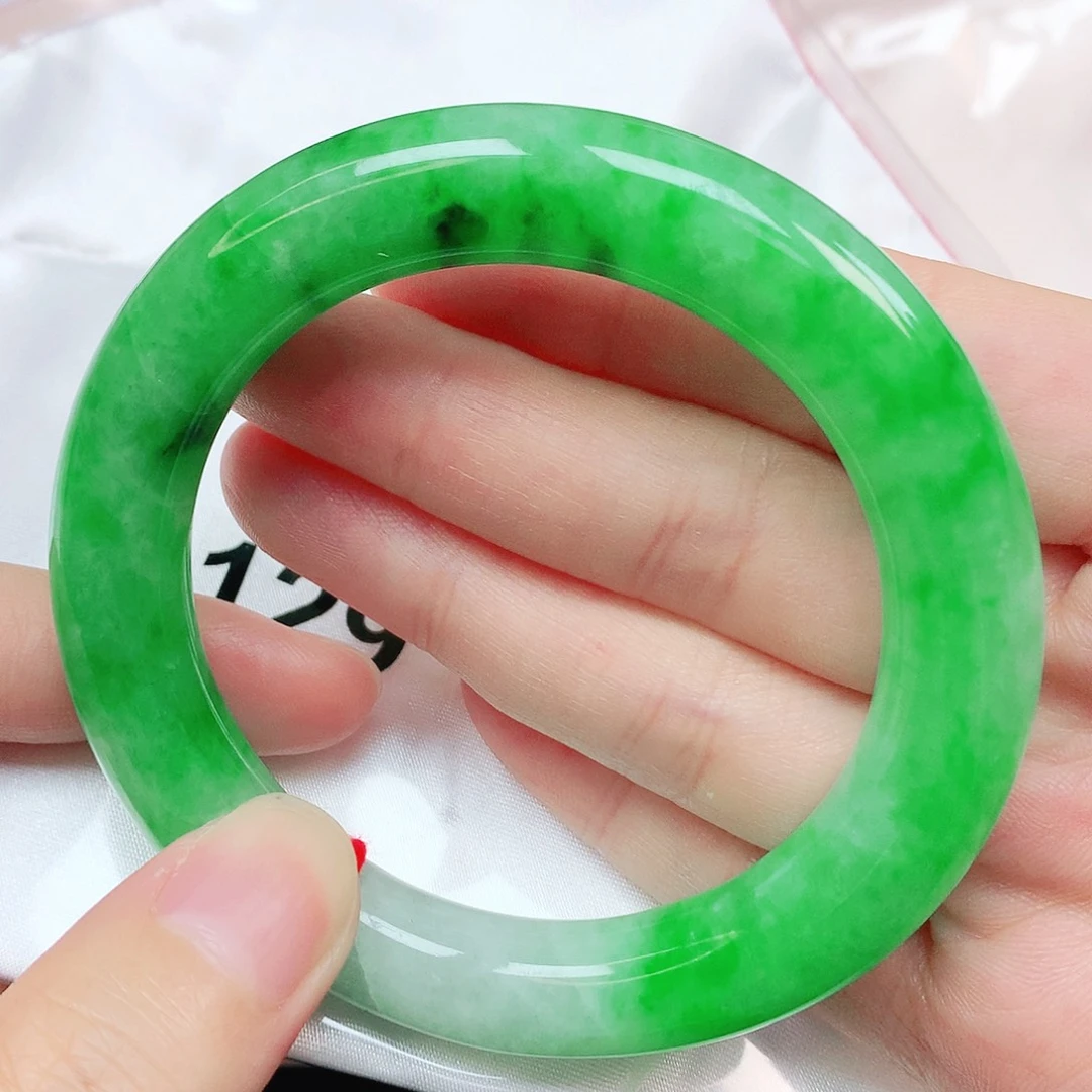 翡翠未镶嵌手镯抖音129