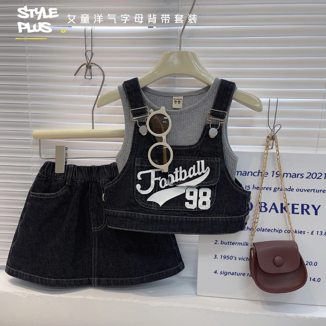 2025夏季新款中小童休闲背带套装儿童女童字母牛仔两件套S23103