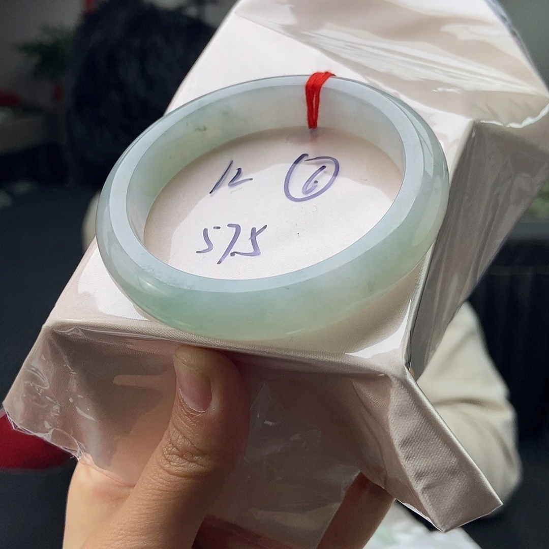 翡翠手镯未镶嵌颜色多样性发拍一发一