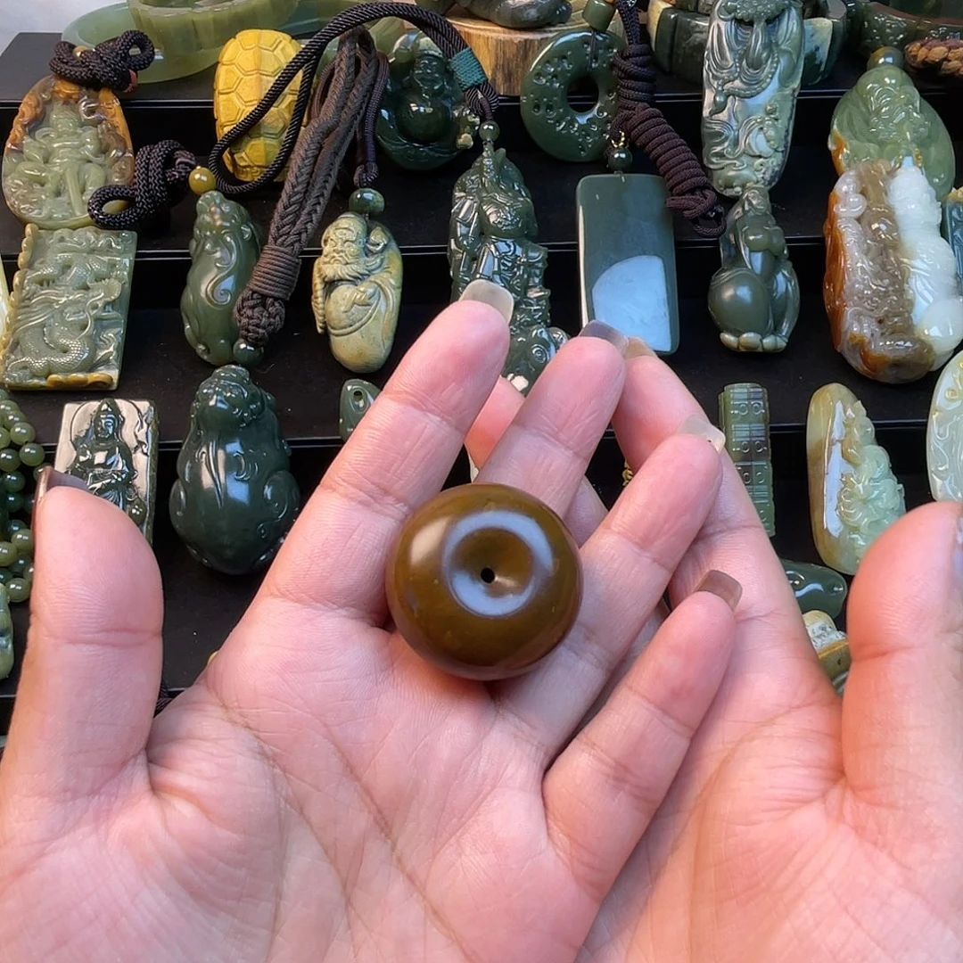透闪石质玉未镶嵌手链