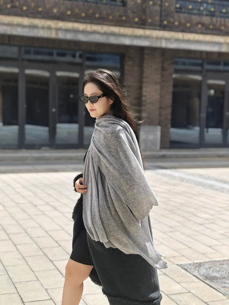 纯山羊绒英伦亮钻百搭纯色多功能围巾韩版宽松黑色气质中长款