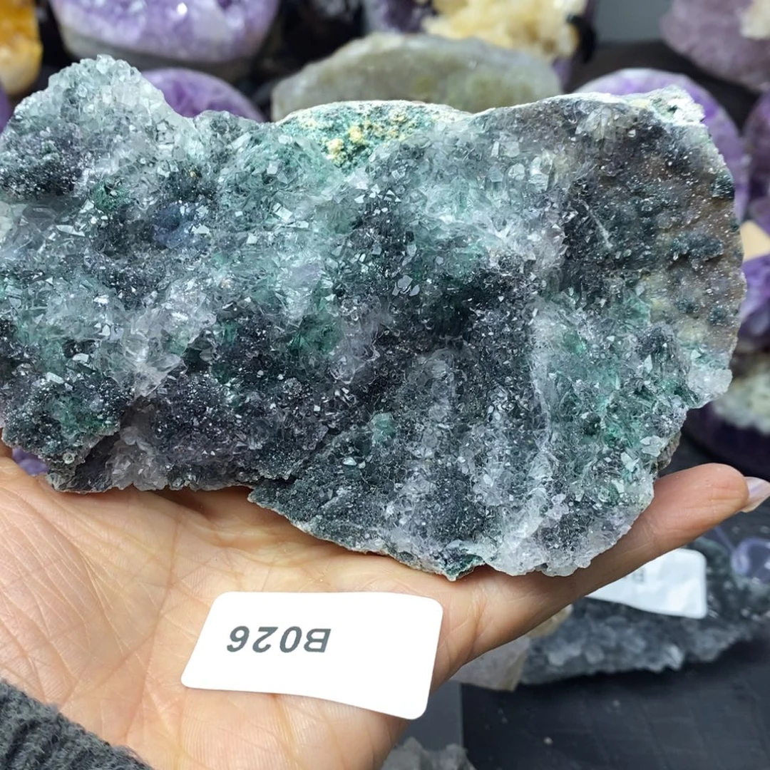 未镶嵌水晶大型摆件（非配饰）