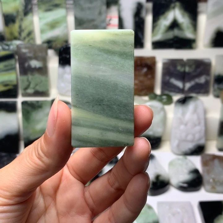 独山玉未镶嵌颈饰