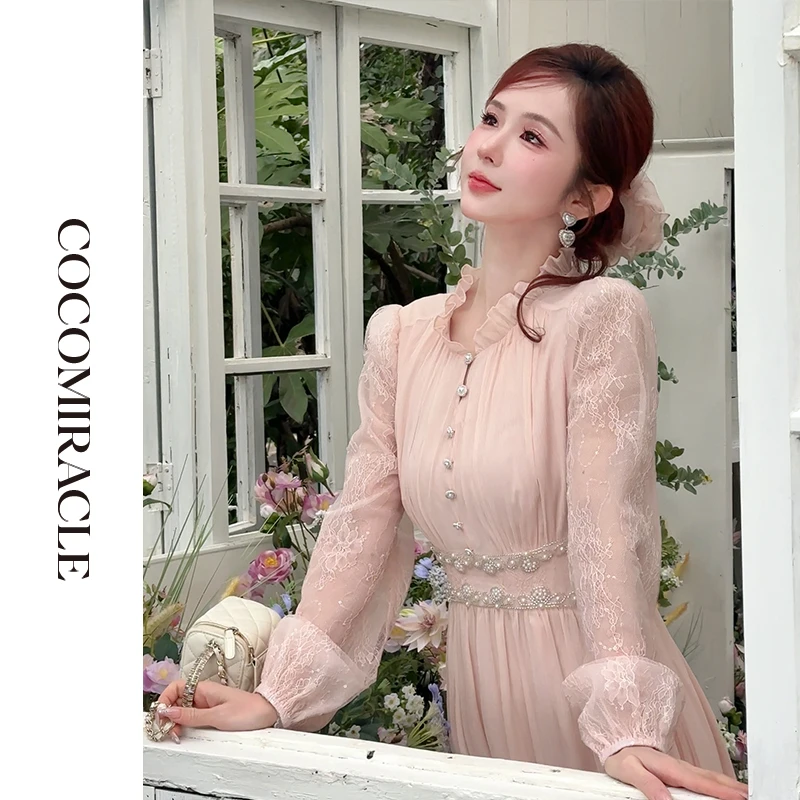 董小姐【酒酿樱花】新款蕾丝拼接袖重工镶钻收腰连衣裙Q51LYQ022