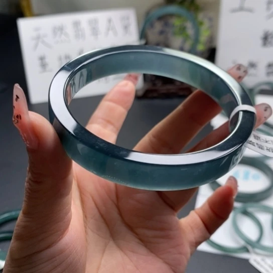 翡翠手镯未镶嵌x****666尺寸