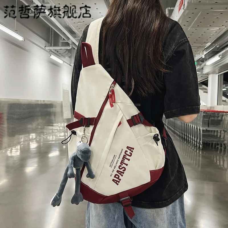 潮牌胸包女弓箭包运动单肩包男骑行包工装包2025新款机能风斜挎包