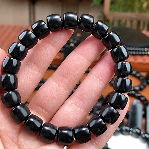 和田玉手串未镶嵌