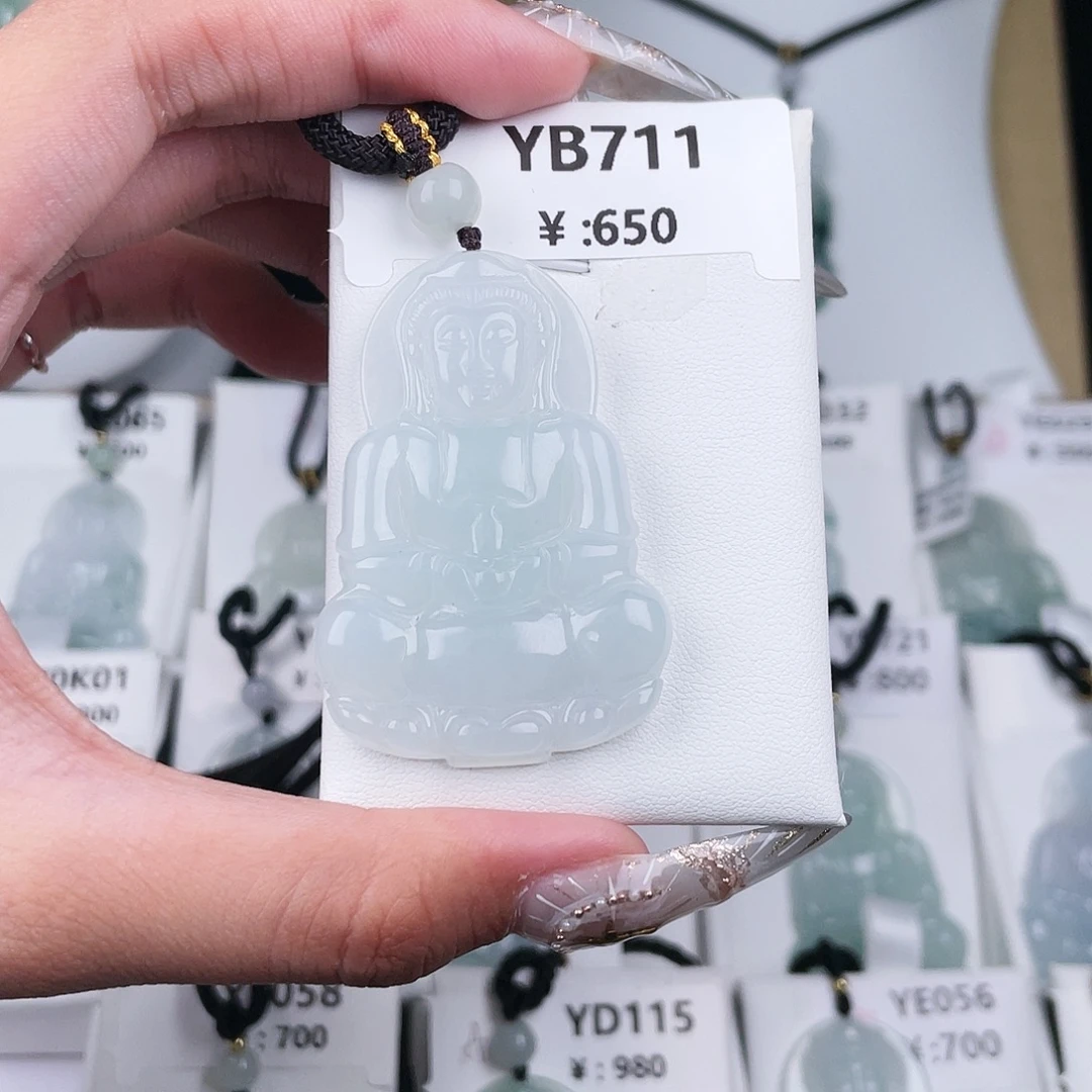 翡翠未镶嵌颈饰YB711