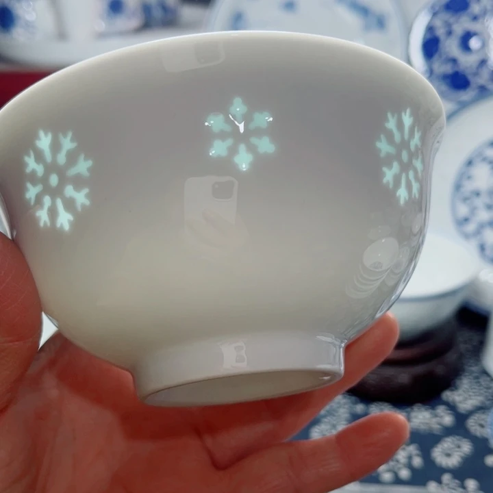 青花玲珑5寸饭碗雪花雕刻
