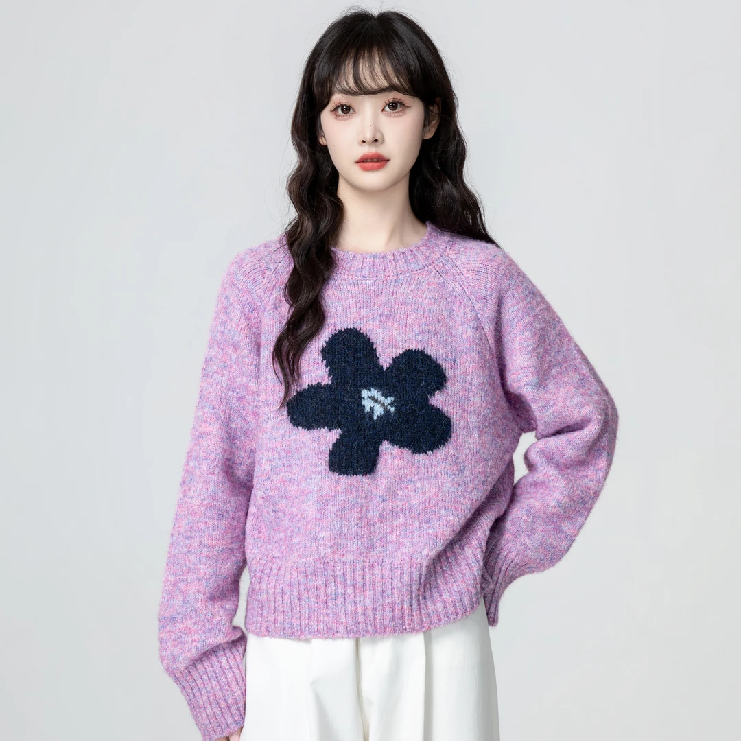 紫色圆领套头毛衣女春秋2025秋季新款宽松软糯花朵针织衫短款上衣