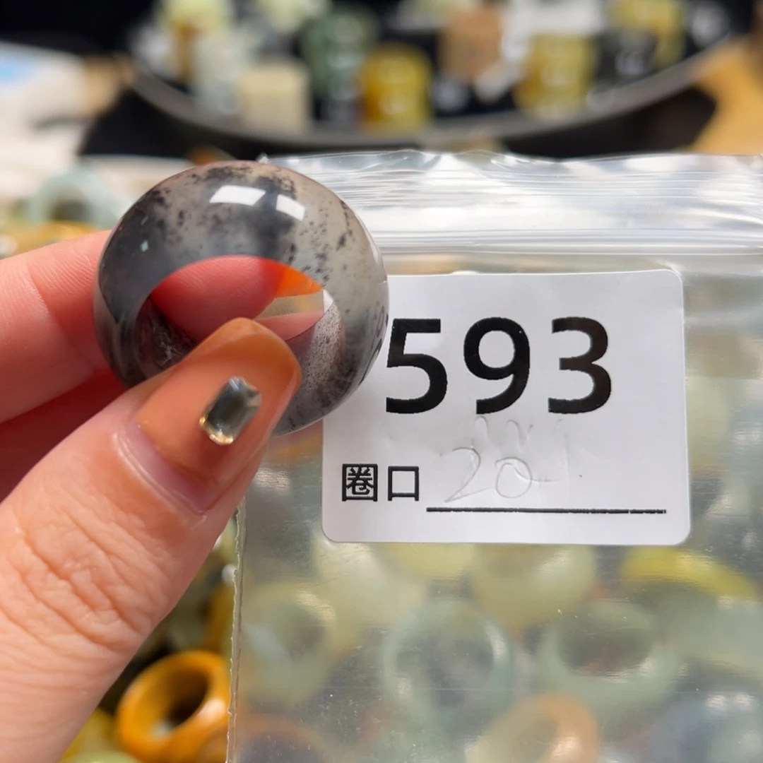 蜜***儿蛇纹石玉未镶嵌戒指